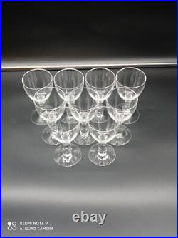9 verres à vin blanc en cristal de BACCARAT, forme gondole jambe prisme, 12 cm