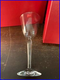 9 verres à vin modèle Clara en cristal de Baccarat (prix à la pièce)