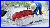 Amazing_Process_Of_Cutting_Gigantic_Volcanic_Glass_To_Make_Crystal_Balls_01_bzsq