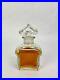 Ancien_Flacon_A_Parfum_Mitsouko_En_Cristal_De_Baccarat_01_ap