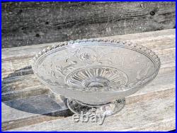 Ancien compotier Cristal BACCARAT décor d'oiseaux lyre et d'arabesques