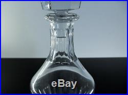 Ancienne Carafe whisky ou vin en cristal massif taille Baccarat signe
