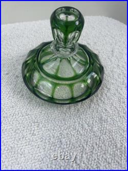 Ancienne bonbonnière en cristal doublé de couleur Baccarat ou Saint Louis XIX