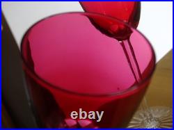 BACCARAT 2 ANCIENS VERRES A VIN DU RHIN ROEMER CRISTAL COULEUR ROUGE ht 19 cm