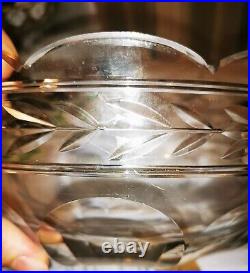 BACCARAT. Important Saladier (? 25 cm) en cristal massif, modèle Jonzac