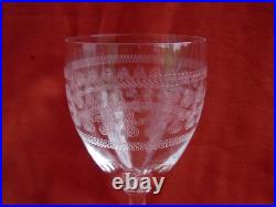BACCARAT, SERIE DE 6 VERRES A EAU EN CRISTAL GRAVE, DEBUT XXème