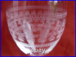 BACCARAT, SERIE DE 6 VERRES A EAU EN CRISTAL GRAVE, DEBUT XXème