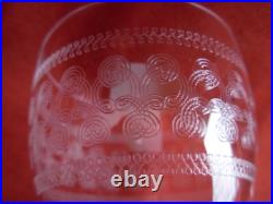 BACCARAT, SERIE DE 6 VERRES A EAU EN CRISTAL GRAVE, DEBUT XXème