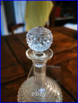 BACCARAT. Service de nuit en cristal moulé, modèle Diamants Biseaux BACCARAT. Service de nuit en cristal moulé, modèle Diamants Biseaux