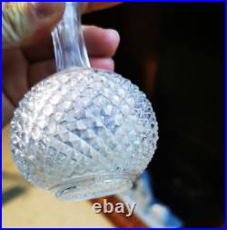 BACCARAT. Service de nuit en cristal moulé, modèle Diamants Biseaux BACCARAT. Service de nuit en cristal moulé, modèle Diamants Biseaux