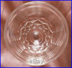 Baccarat 15 verres cristal à apéritif / vin blanc Modèle Gondole à nid d'abeille