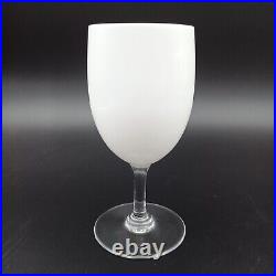 Baccarat 7 Verres À Eau Ou À Vin En Cristal Couleur Blanc
