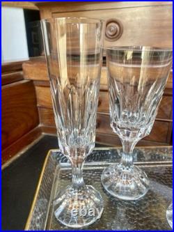 Baccarat ASSAS Lot de 41 verres dont Flûtes, Verres à eau, vin rouge et blanc Baccarat ASSAS Lot de 41 verres dont Flûtes, Verres à eau, vin rouge et blanc