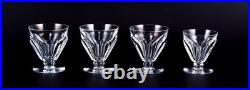Baccarat, France. Lot de quatre verres Art Déco en cristal à facettes Baccarat, France. Lot de quatre verres Art Déco en cristal à facettes