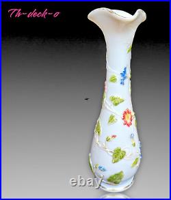 Baccarat Grand Vase En Opaline Decor Fleurs Polychrome Relief Xixème