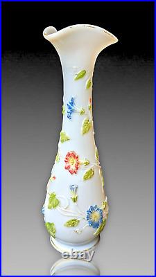 Baccarat Grand Vase En Opaline Decor Fleurs Polychrome Relief Xixème