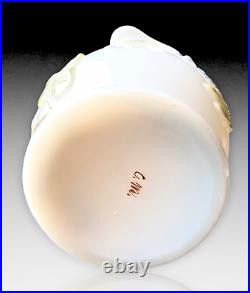 Baccarat Grand Vase En Opaline Decor Fleurs Polychrome Relief Xixème