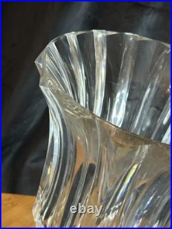 Baccarat Grand vase en cristal taillé Modèle à facettes 1970