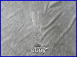 Baccarat Saint Louis 7 x flûte à Champagne en cristal taillé modèle Caton Baccarat Saint Louis 7 x flûte à Champagne en cristal taillé modèle Caton