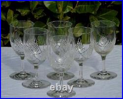 Baccarat Service de 6 verres à vin de Bourgogne en cristal taillé. Circa 1900