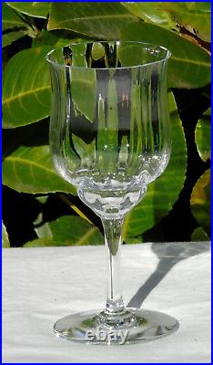 Baccarat Service de 6 verres à vin rouge en cristal, modèle Capri H. 15,5 cm