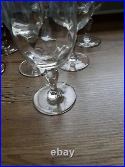Baccarat Service de 7 verres à eau en cristal Début Xxe s Haut. 16.2 cm
