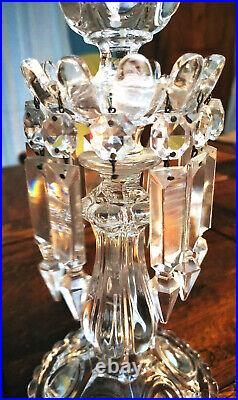 Baccarat importante Paire de Girandoles en cristal, modèle Médaillon