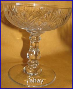 Baccarat modèle Douai 6 coupes à Champagne en cristal 1916 forme 62 taille 6073 Baccarat modèle Douai 6 coupes à Champagne en cristal 1916 forme 62 taille 6073