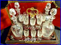 Belle Cave à liqueurs Napoléon III verrerie Cristal Baccarat 13 verres