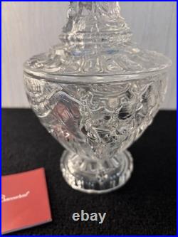 Bonbonnière couverte d'un cornac en cristal de Baccarat Bonbonnière couverte d'un cornac en cristal de Baccarat