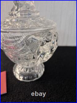 Bonbonnière couverte d'un cornac en cristal de Baccarat