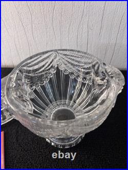 Bonbonnière couverte d'un cornac en cristal de Baccarat
