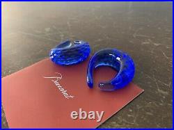Boucle d'oreille créole bleu foncé à pois en cristal de Baccarat