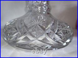 Carafe en cristal signée Baccarat. H16,5cm Diamètre21 cm