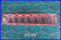 Chemin de table en cristal moulé torsadé bambou rose style BACCARAT