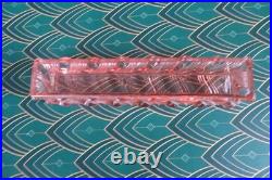 Chemin de table en cristal moulé torsadé bambou rose style BACCARAT