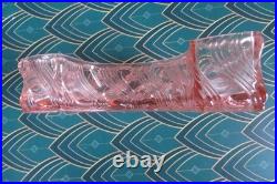 Chemin de table en cristal moulé torsadé bambou rose style BACCARAT