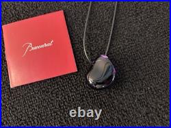 Collier galet violet en cristal de Baccarat