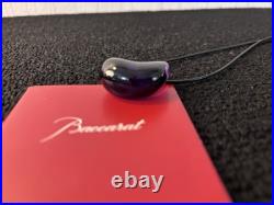 Collier galet violet en cristal de Baccarat