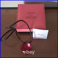 Collier pendentif rose cristal de Baccarat Pour Laurent Perrier. Série Limitée