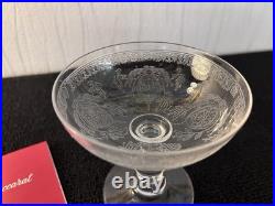 Coupes à champagne gravé modèle en cristal de Baccarat
