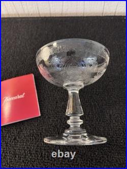 Coupes à champagne gravé modèle en cristal de Baccarat