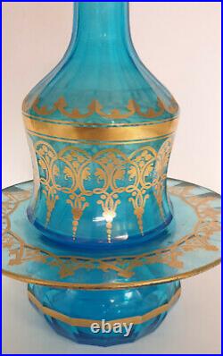 Crachoir et sa carafe forme circulaire en cristal baccarat bleu charles X
