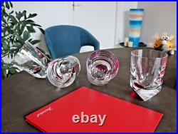 Cristal Baccarat, collection Projection rouge. En coffret, 1 carafe et 4 verres