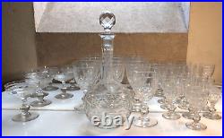 Ensemble 38 verres Baccarat modèle Chauny en cristal époque 1920 + carafe n 3