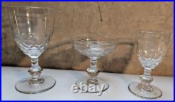 Ensemble 38 verres Baccarat modèle Chauny en cristal époque 1920 + carafe n 3