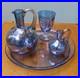 Ensemble_Baccarat_en_cristal_irise_bleu_Art_nouveau_1900_01_yes