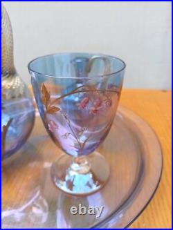 Ensemble Baccarat en cristal irisé bleu Art nouveau, 1900