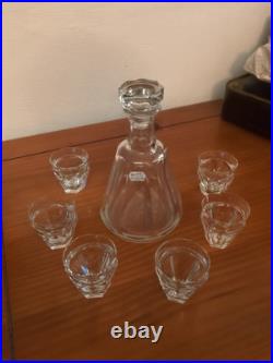 Ensemble carafe et 6 verres en cristal de Baccarat (prix du lot)