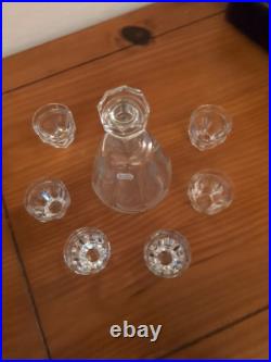 Ensemble carafe et 6 verres en cristal de Baccarat (prix du lot)